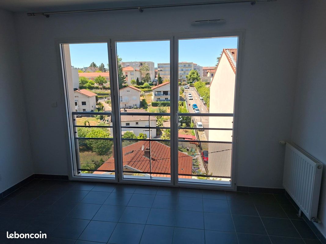 Appartement 4 pièces 77 m² · à Villars · 77 m² · 215 000 €
