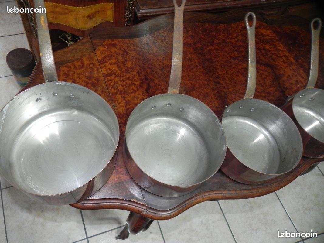 SUPERBE SERIE de CASSEROLES ANCIENNES en CUIVRE ETAMEES (image 3)