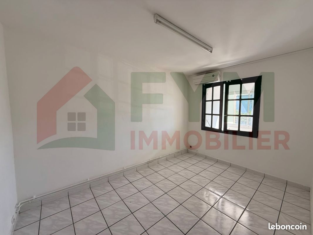 Appartement 5 pièces 92 m² · à Saint-Denis · 92 m² · 1 300 €/mois