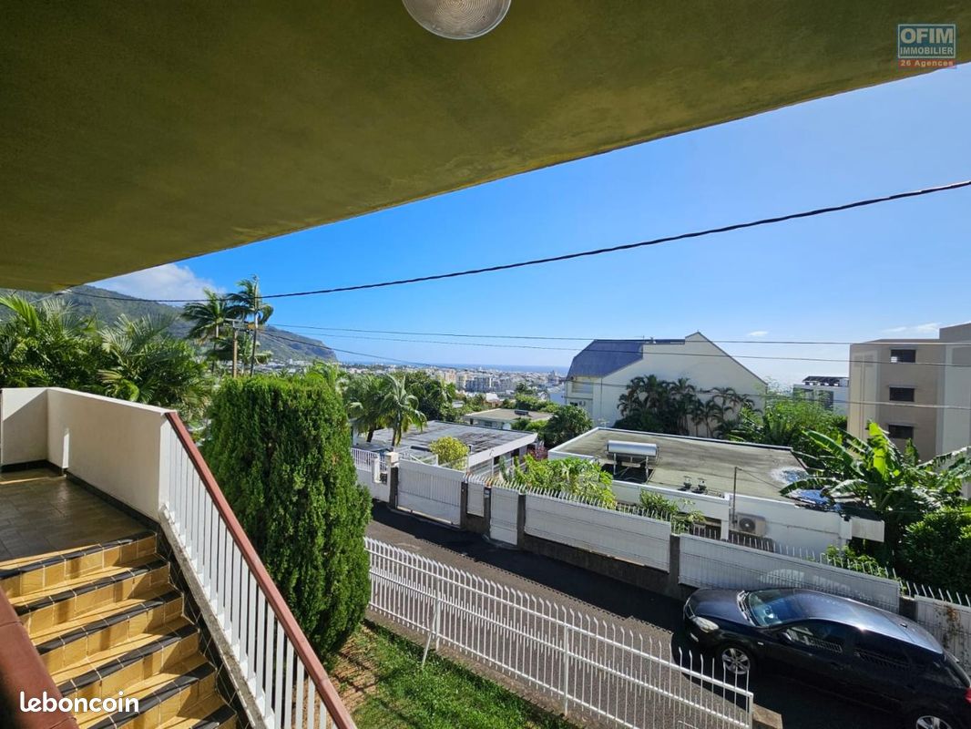 Maison 5 pièces 111 m² · à Saint-Denis · 111 m² · 400 000 €