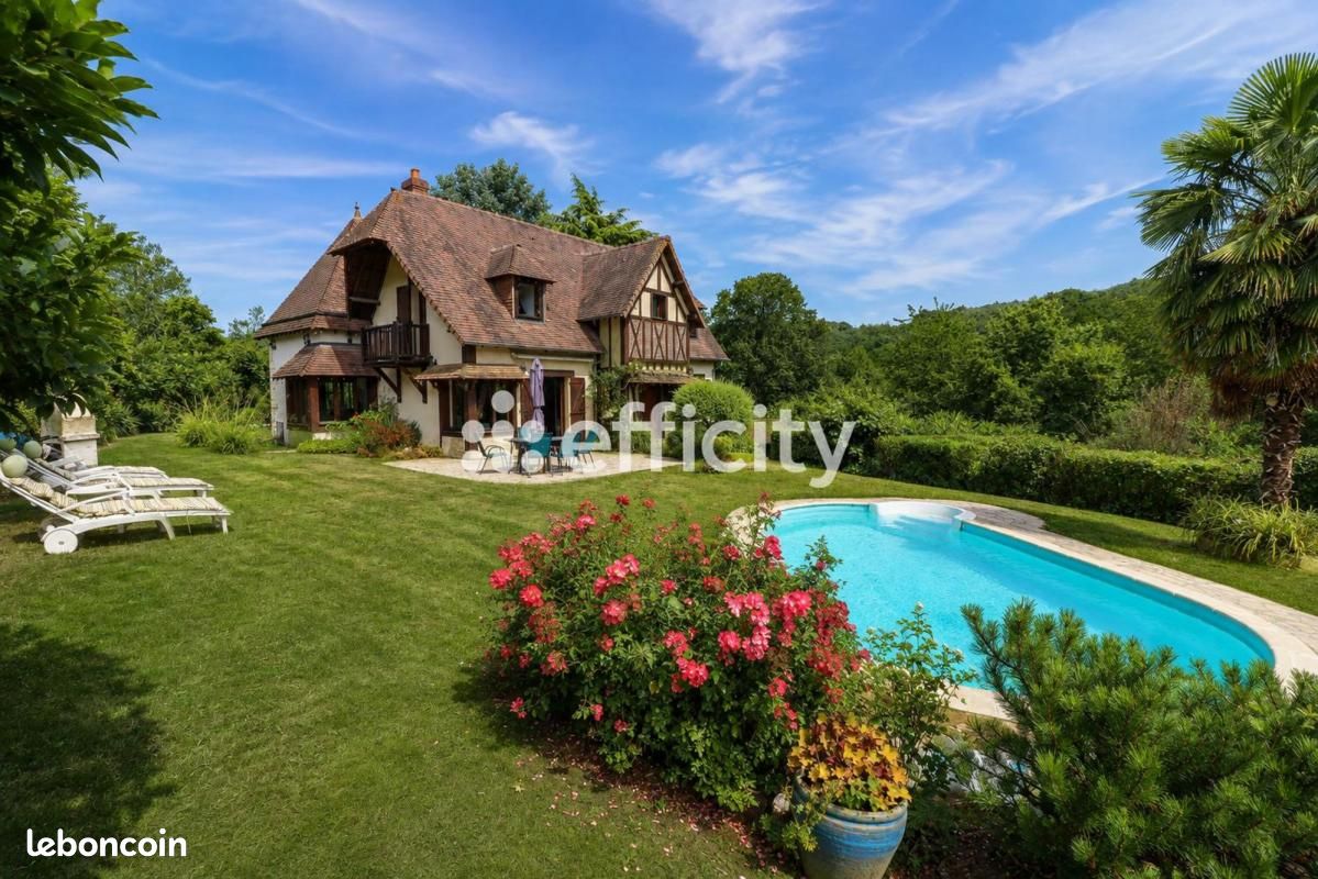Maison 6 pièces 160 m² · à Saint-Cyr-la-Campagne · 160 m² · 445 000 €
