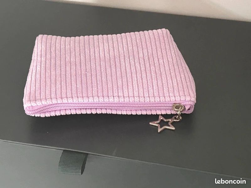 Pochette velours Baptême et Communion Kaki personnalisée - Les griottes