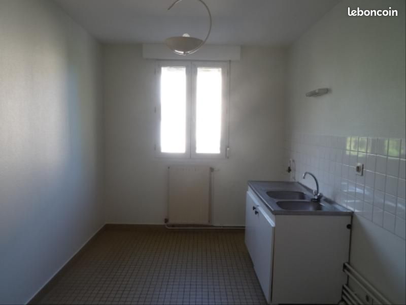 Appartement 3 pièces 72 m² · à Villefranche-sur-Saône · 72 m² · 650 €
