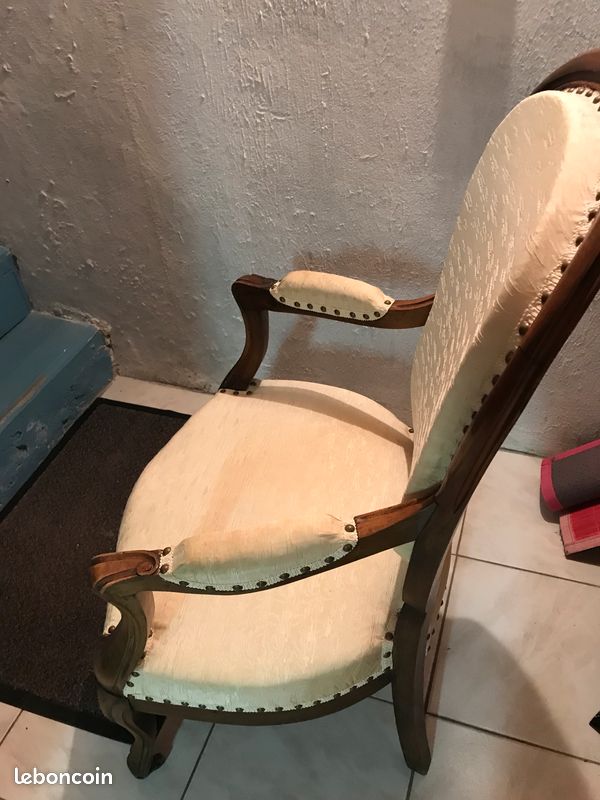 Fauteuil Voltaire en tissu moiré (image 1)