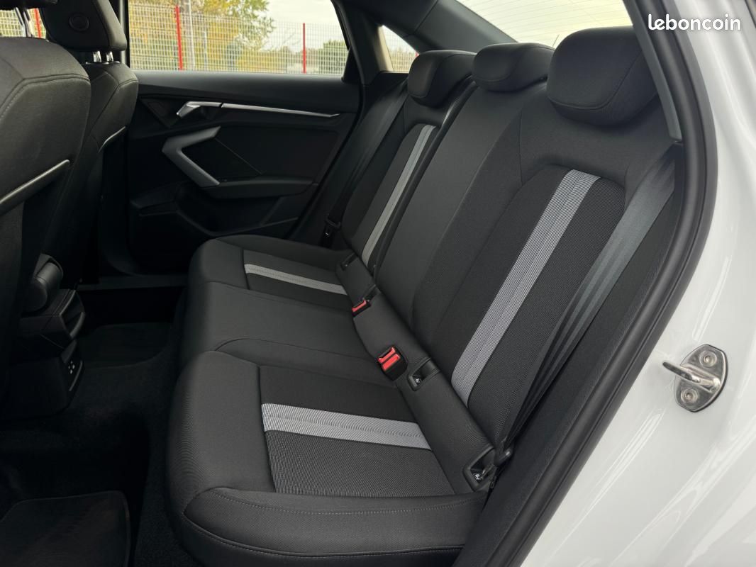 Audi A3 Berline TFSI Mild Hybrid 116 S tronic 7 Design (image 19)