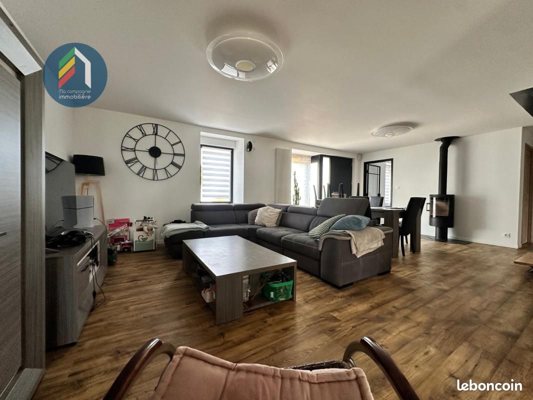 Maison 7 pièces 171 m² · à Saint-Martin-des-Tilleuls · 171 m² · 346 500 €