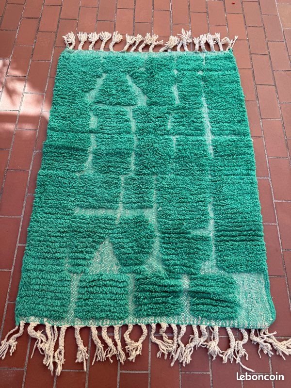 Tapis ancien béni ouarain - Canada