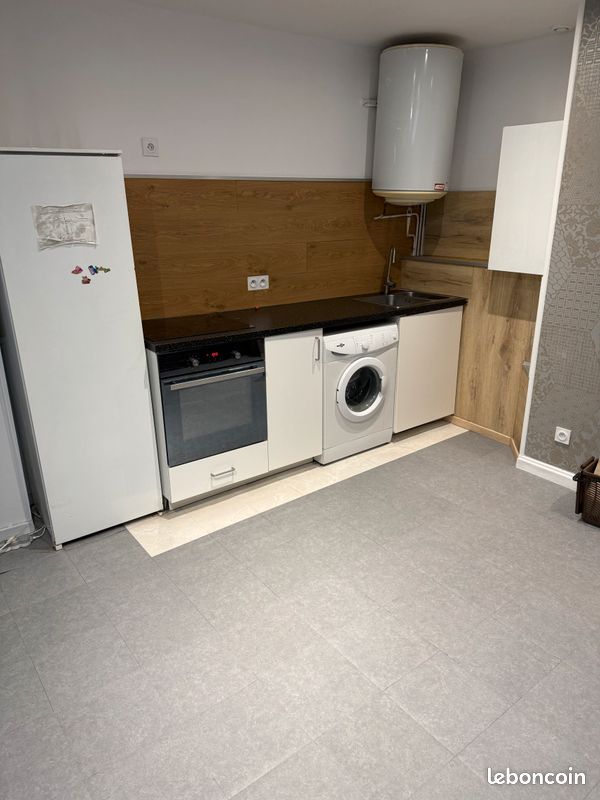 Appartement 1 pièce 25 m² · à Saint-Étienne · 25 m² · 380 €