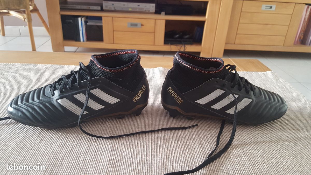 Crampons de foot (image 1)