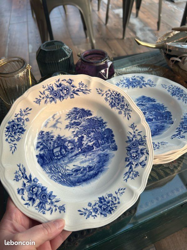 Lot De 6 Assiettes De Présentation MOLIN Faïence Cerise 32 Cm - Superbes - Neuves