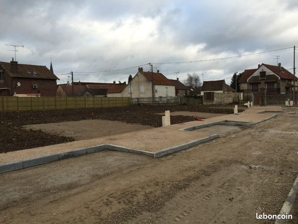 Terrain 4 073 m² Montigny L Allier
