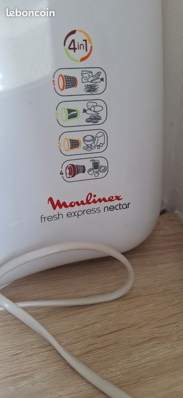 RÂPE 4 EN 1 DE MOULINEX 
Hachoir Moulinex FRESH EXPRESS Nectar DECOUPE LEGUMES Polyvalent 4 en 1 DJ764510
Hachoir Moulinex FRESH EXPRESS Nectar DECOUPE LEGUMES Polyvalent 4 en 1 DJ764510 (image 1)