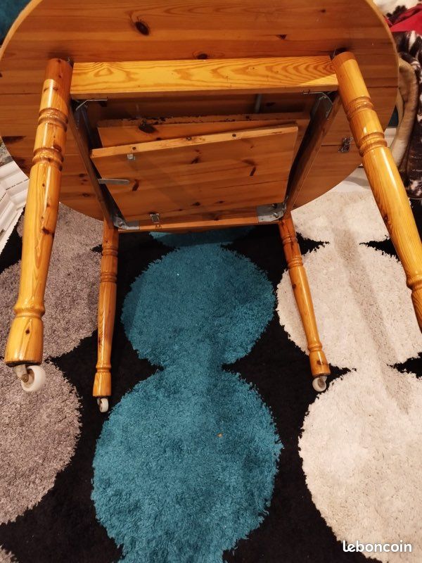 Table à manger en bois massif avec rallonge – 6/8 personnes (image 2)