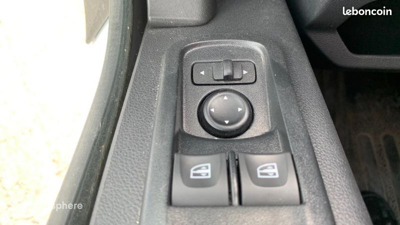 Renault Master Véhicule utilitaire ou Société F3500 L2H2 2.3 Blue dCi 135ch Confort Euro6 (image 19)