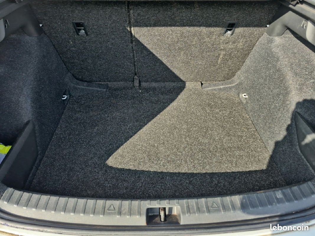 SKODA Scala 1.0 TSI Evo 110 ch DSG7 Business (image 19)