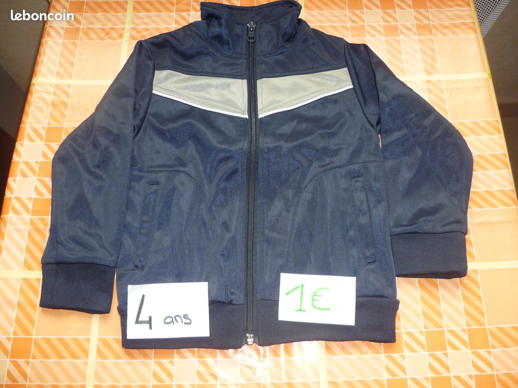 Lot n°256: veste 4 ans garçon (image 1)