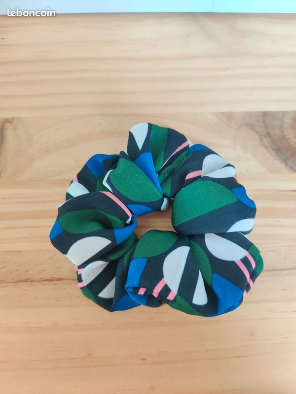 Chouchou scrunchie (image 1)