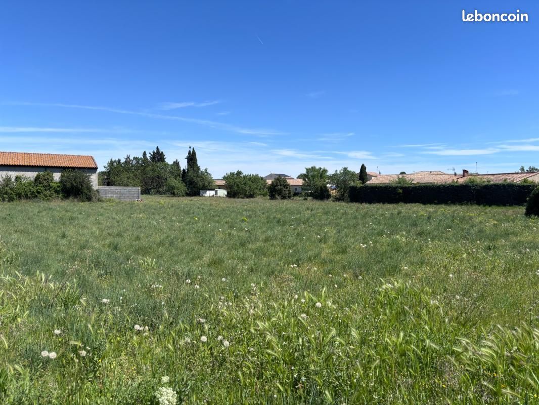 Terrain 300 m² Maraussan · 94 000 €