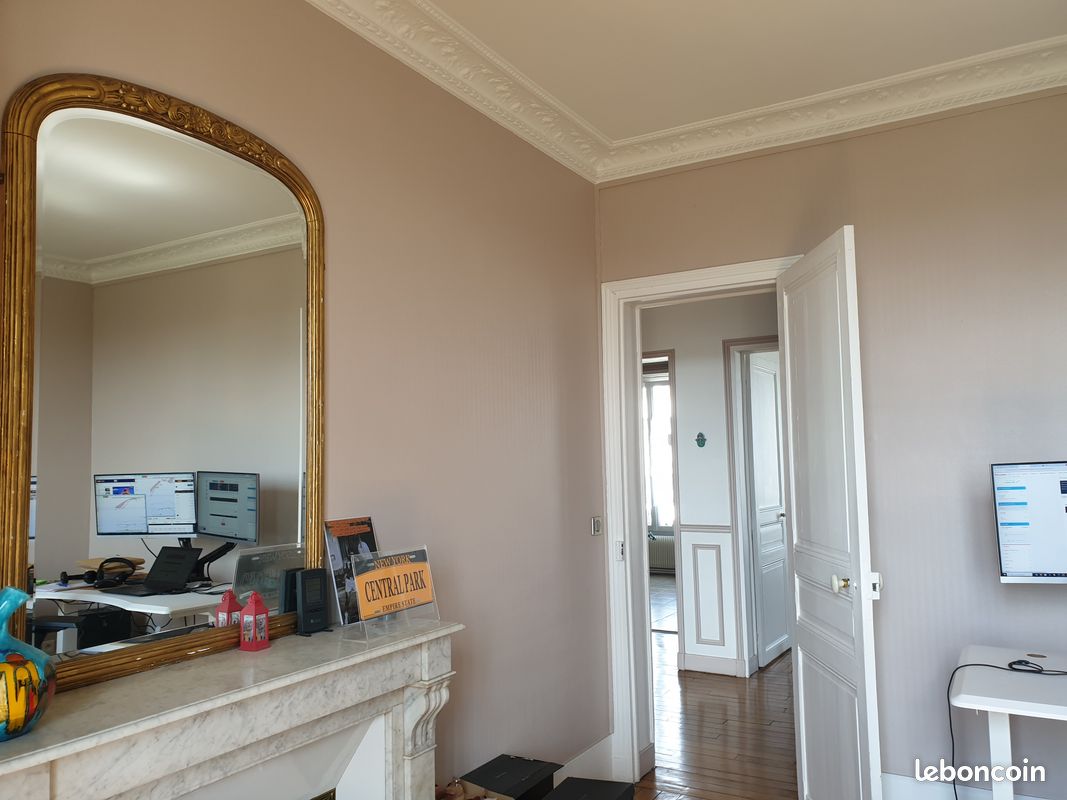 Appartement 3 pièces 84 m² · à Courbevoie · 84 m² · 2 250 €