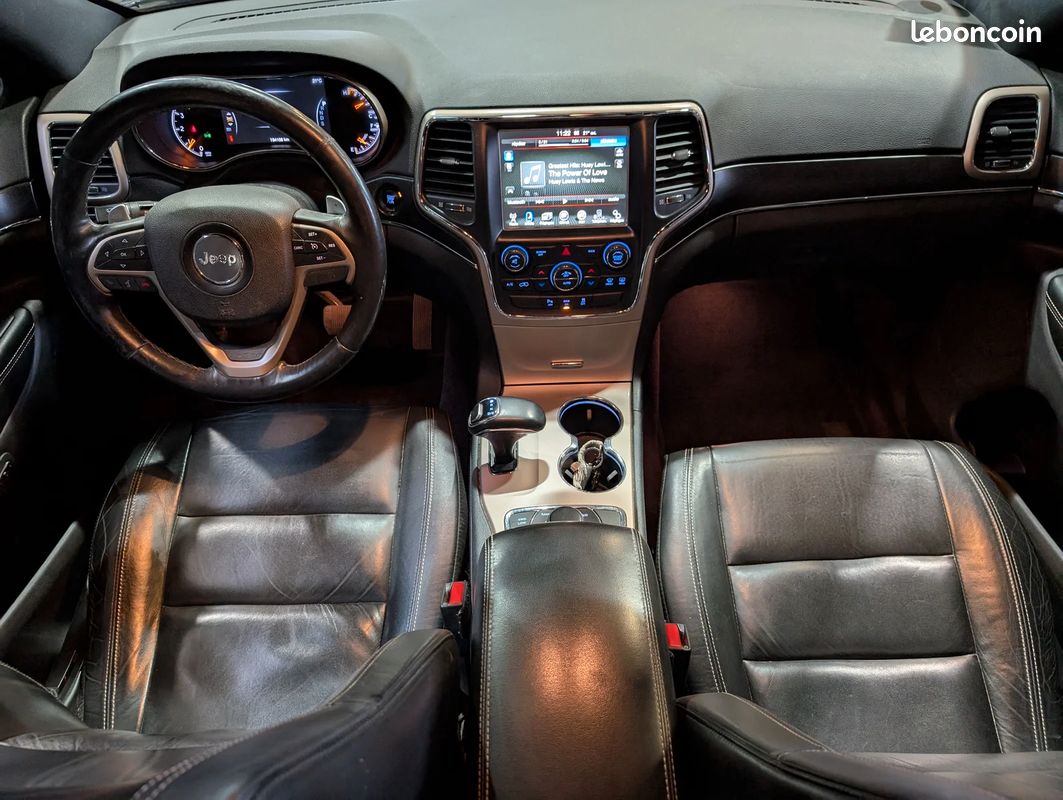 Jeep GRAND CHEROKEE 3.0 CRD 250CH Limited / CAMERA DE RECUL / CUIR / SIEGES ELECTRIQUES A MEMOIRES (image 17)