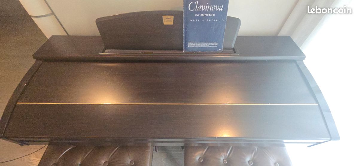 Piano yamaha clavinova cvp-305 (image 9)