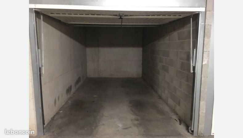 Parking 17 m² · à Agde · 17 m² · 150 €/mois