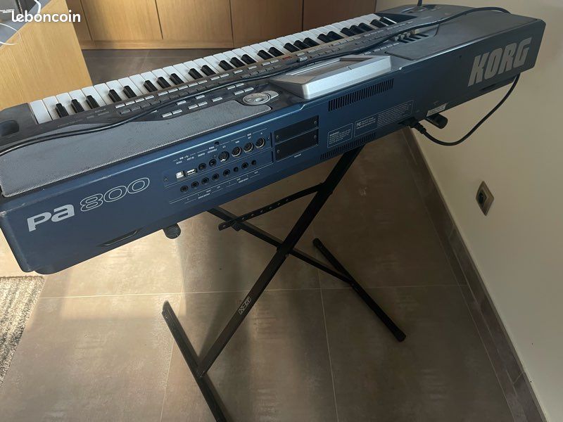 Clavier arrangeur professionnel KORG Pa800 + support + micro sans fil (image 3)
