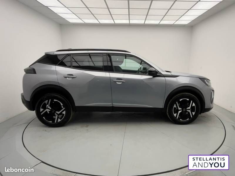 Peugeot 2008 Hybrid 145 ch e-DCS6 Allure (image 6)