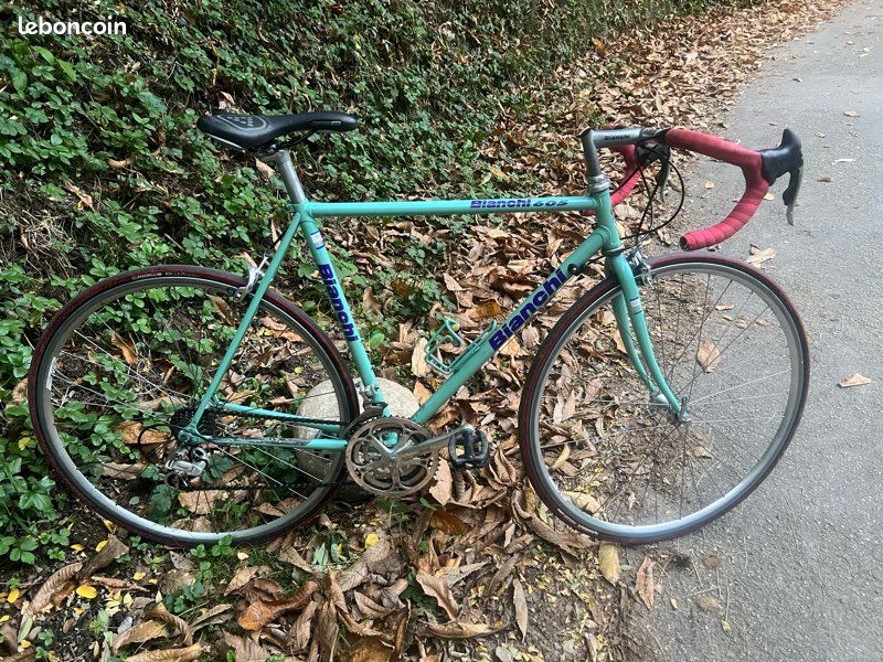 Vélo de route Bianchi céleste tout campagnolo roue inclus Vélos - Main Image
