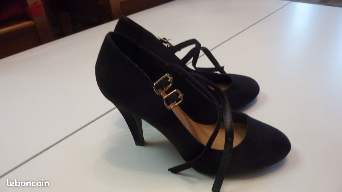 Escarpin noir (image 2)