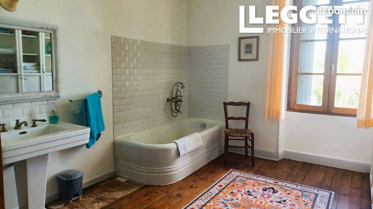 Maison 7 pièces 190 m² - Ménigoute 79340 (image principale 6)