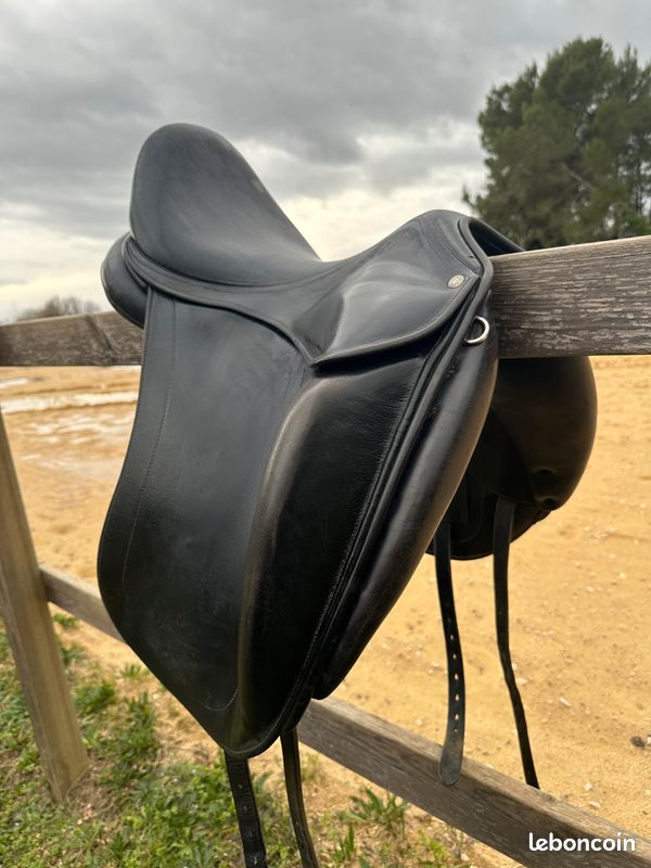 Selle pour cheval de randonnée avec gorge Supreme - Noir - 18