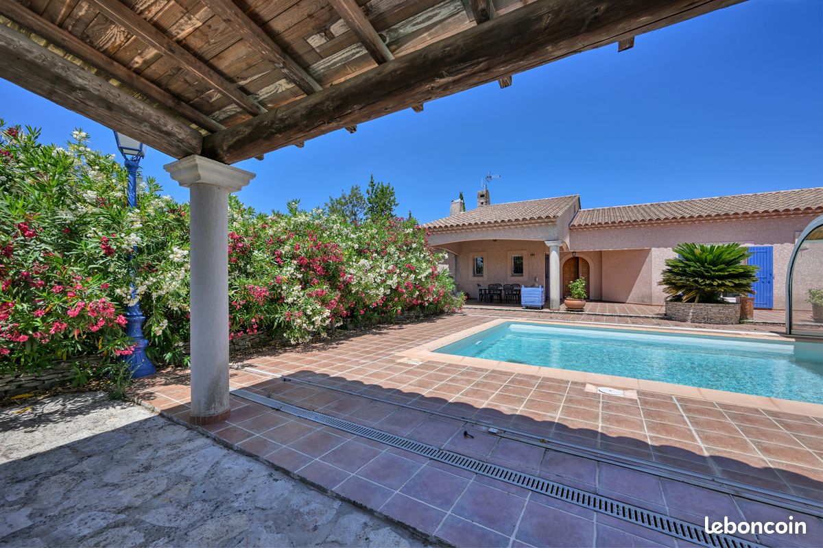 Maison 6 pièces 275 m² · à Nîmes · 275 m² · 559 000 €