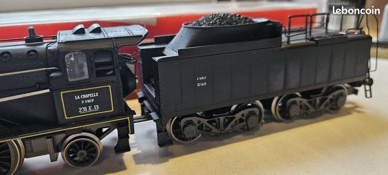 744087_9