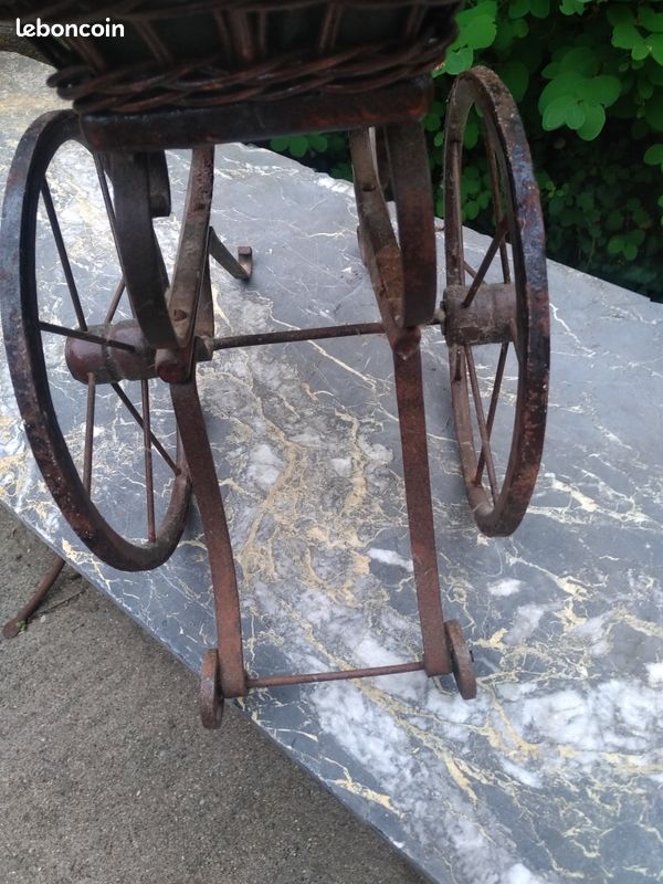 Landau Ancien Pour Poupée En Bois Et Rotin - Jouet Vintage