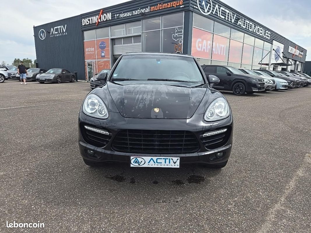 PORSCHE CAYENNE (958) turbo (image 2)