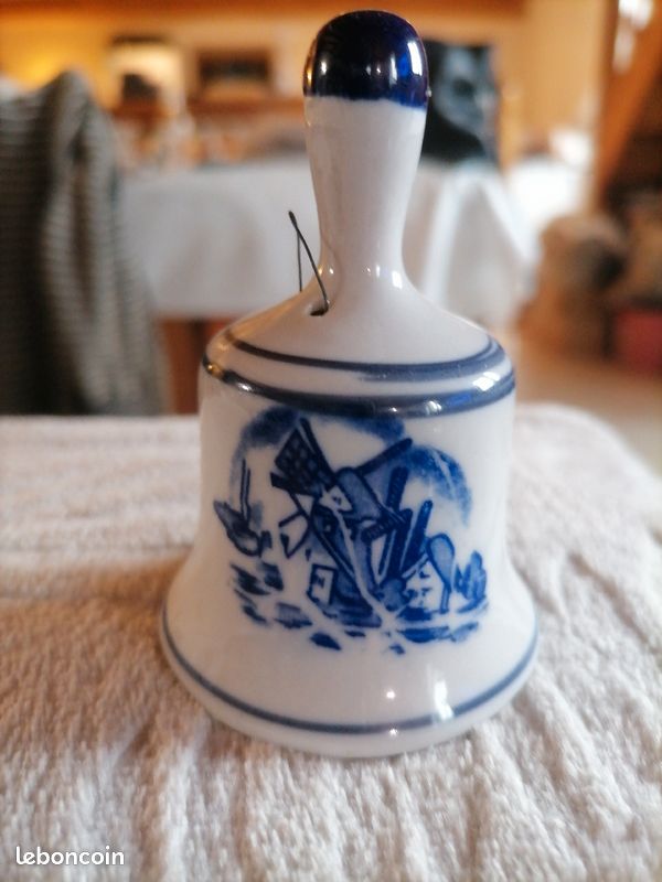 Petite cloche porcelaine (image 1)