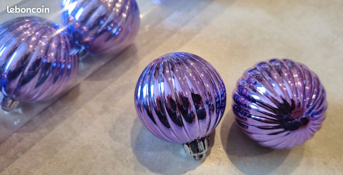 Déco Noël Boules mauves (image 3)