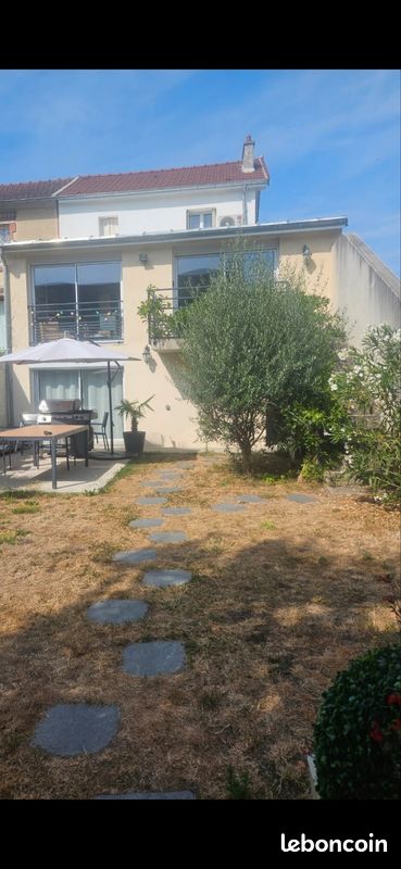 Maison 6 pièces 135 m² · à Houilles · 135 m² · 2 490 €