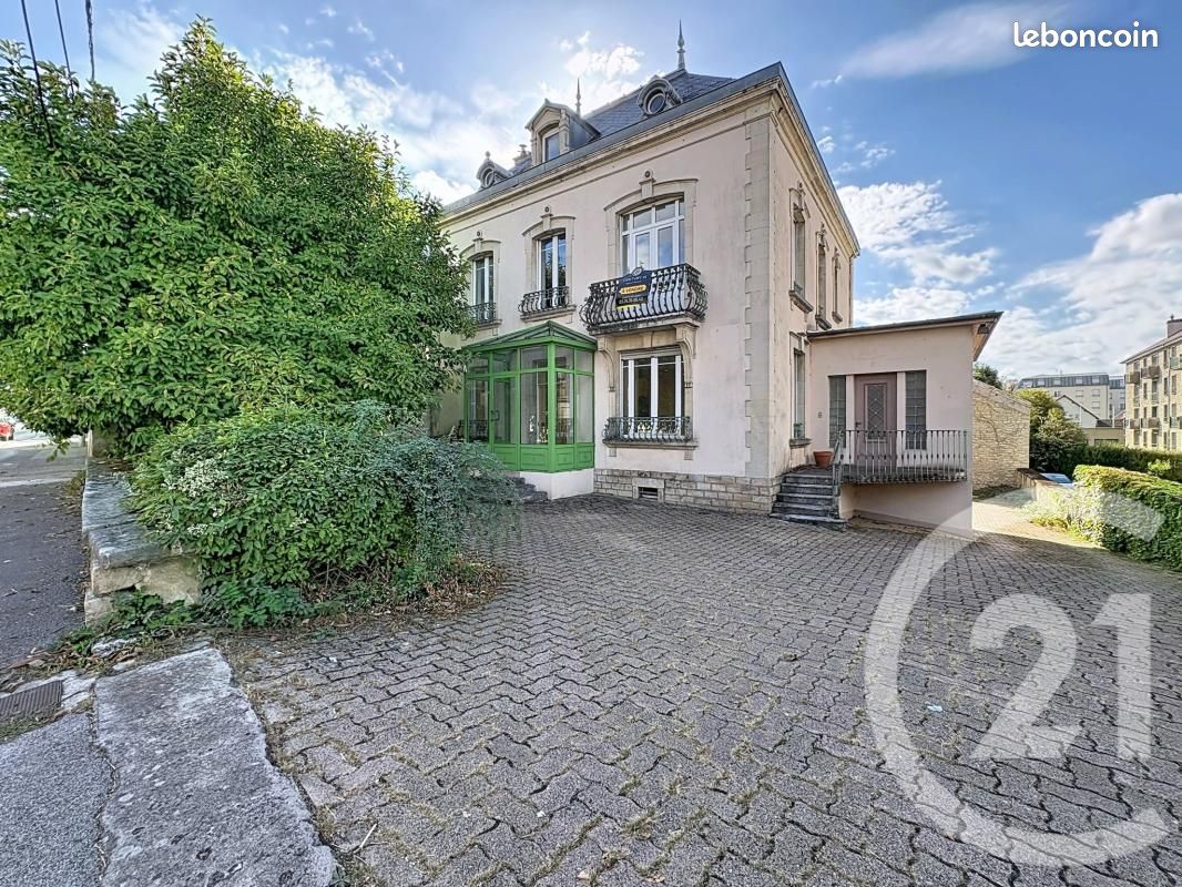 Immeuble 232 m² · à Chaumont · 232 m² · 250 000 €