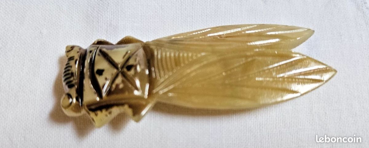 Broche Ancienne En Plastique Vintage Style Bakélite Ou Rhodoïde - Bijou D'occasion