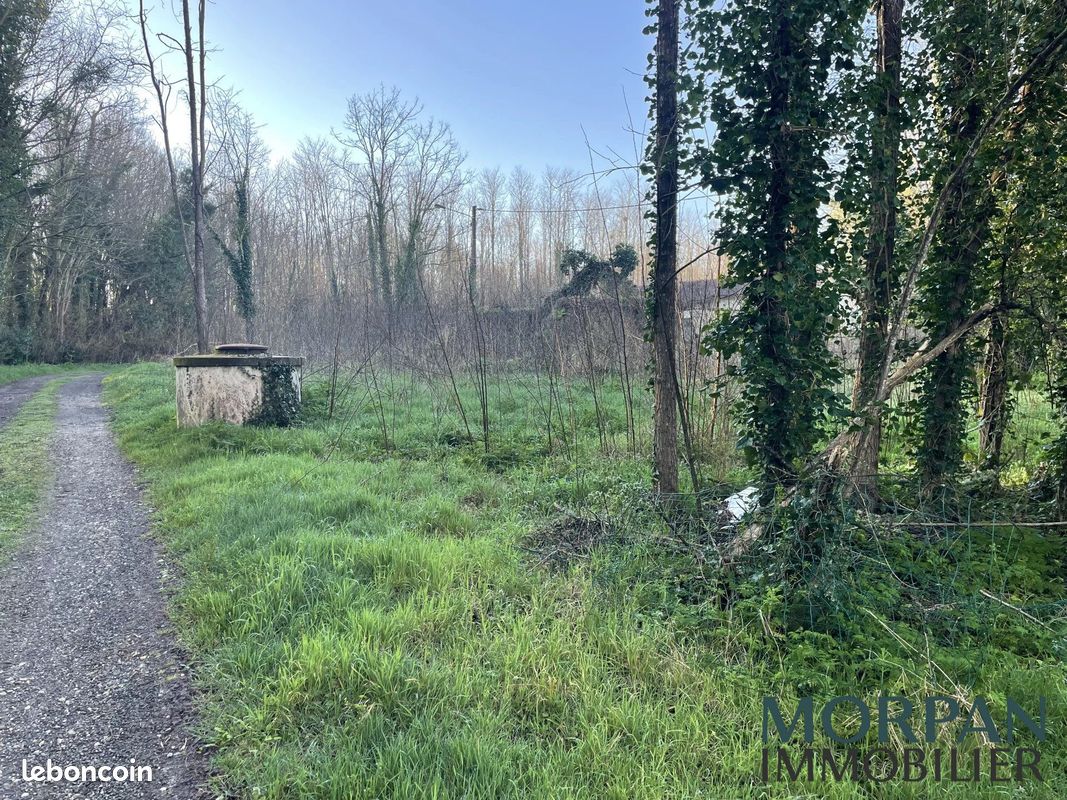 Terrain 814 m² · à Saint-Selve · 814 m² · 111 000 €