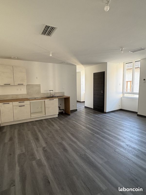 Appartement 3 pièces 71 m² · à Montalieu-Vercieu · 71 m² · 820 €
