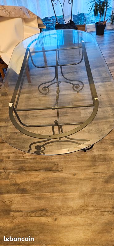 Table (image 1)