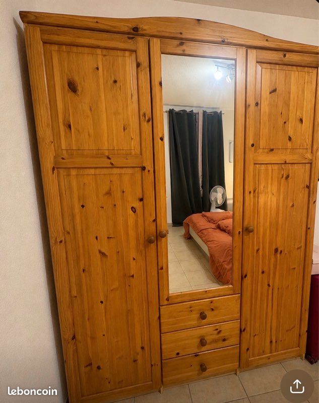 Armoire en pin (image 1)