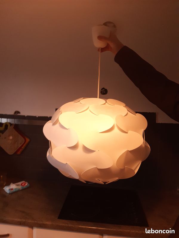 Suspension Ikéa (image 1)