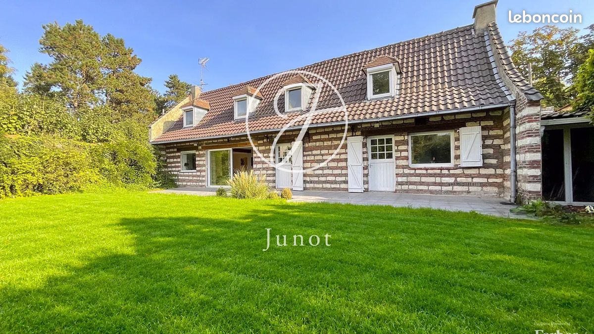 Maison 8 pièces 146 m² · à Sailly-lez-Lannoy · 146 m² · 599 000 €
