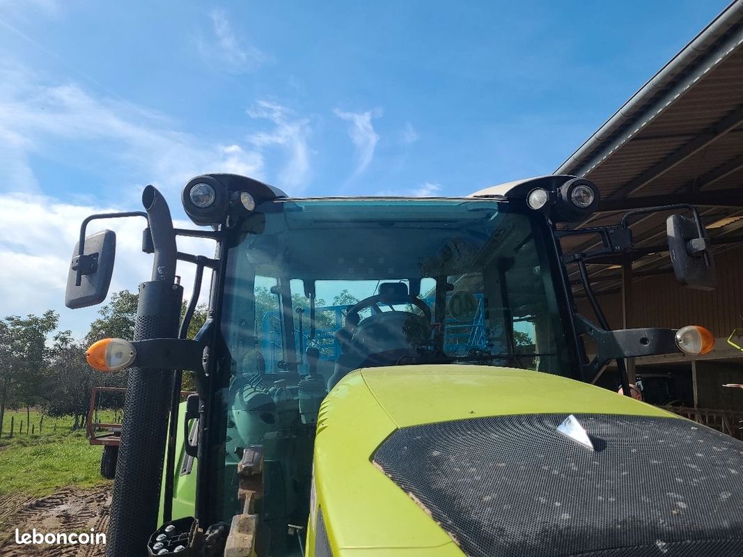 Claas ARION 450 PANORAMIC (image 11)