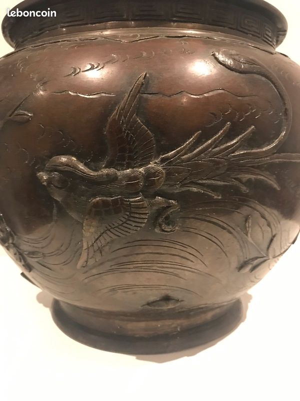 Art asiatique, cache pot ancien en bronze (image 3)
