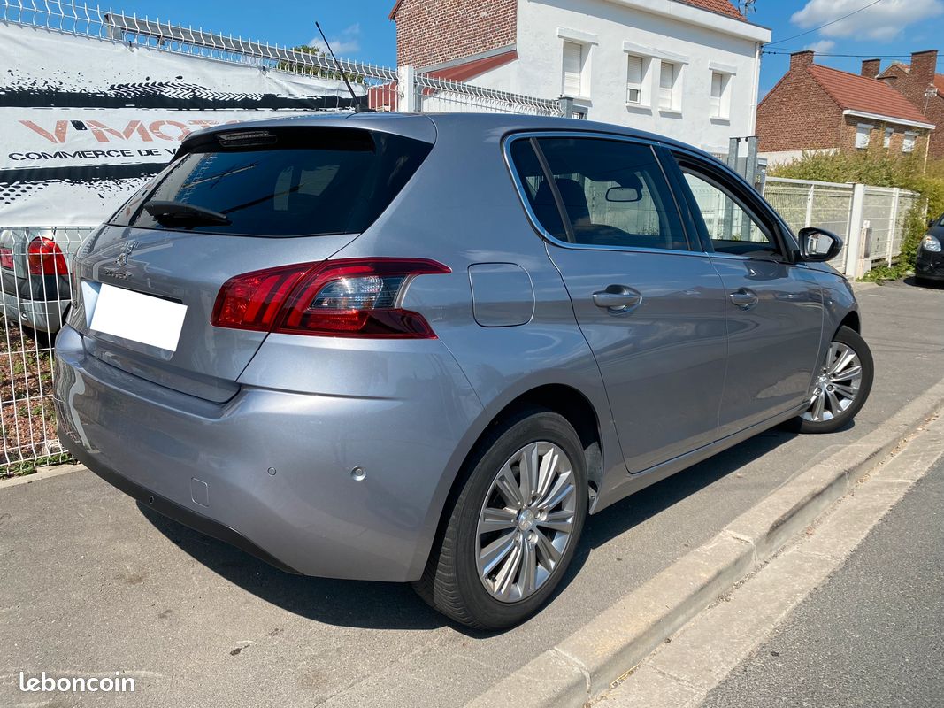 Peugeot 308 II Allure 1.5 BlueHDi 130 cv (image 2)